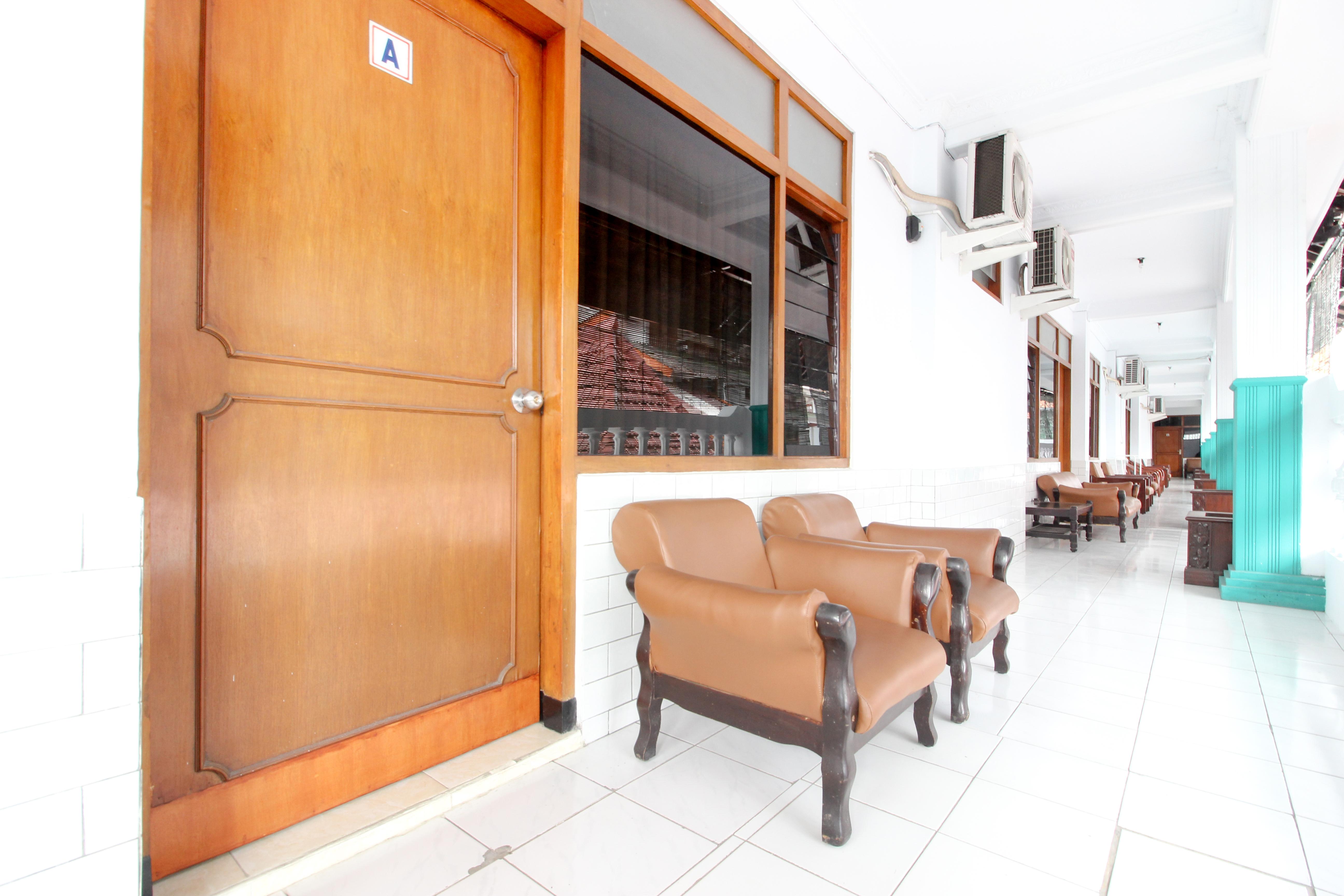 Reddoorz Plus Near Alun Alun Selatan Yogyakarta Exterior photo